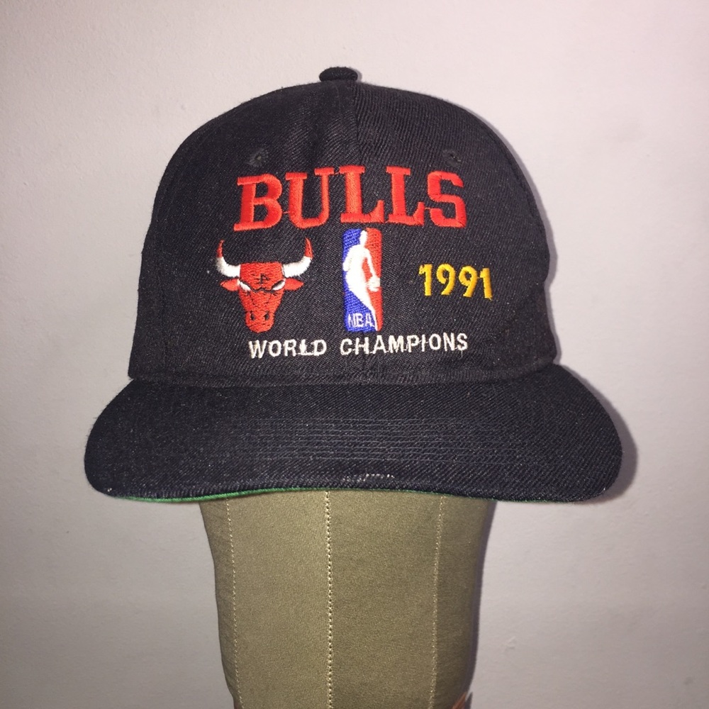 Vintage 1991 bulls world champions hat